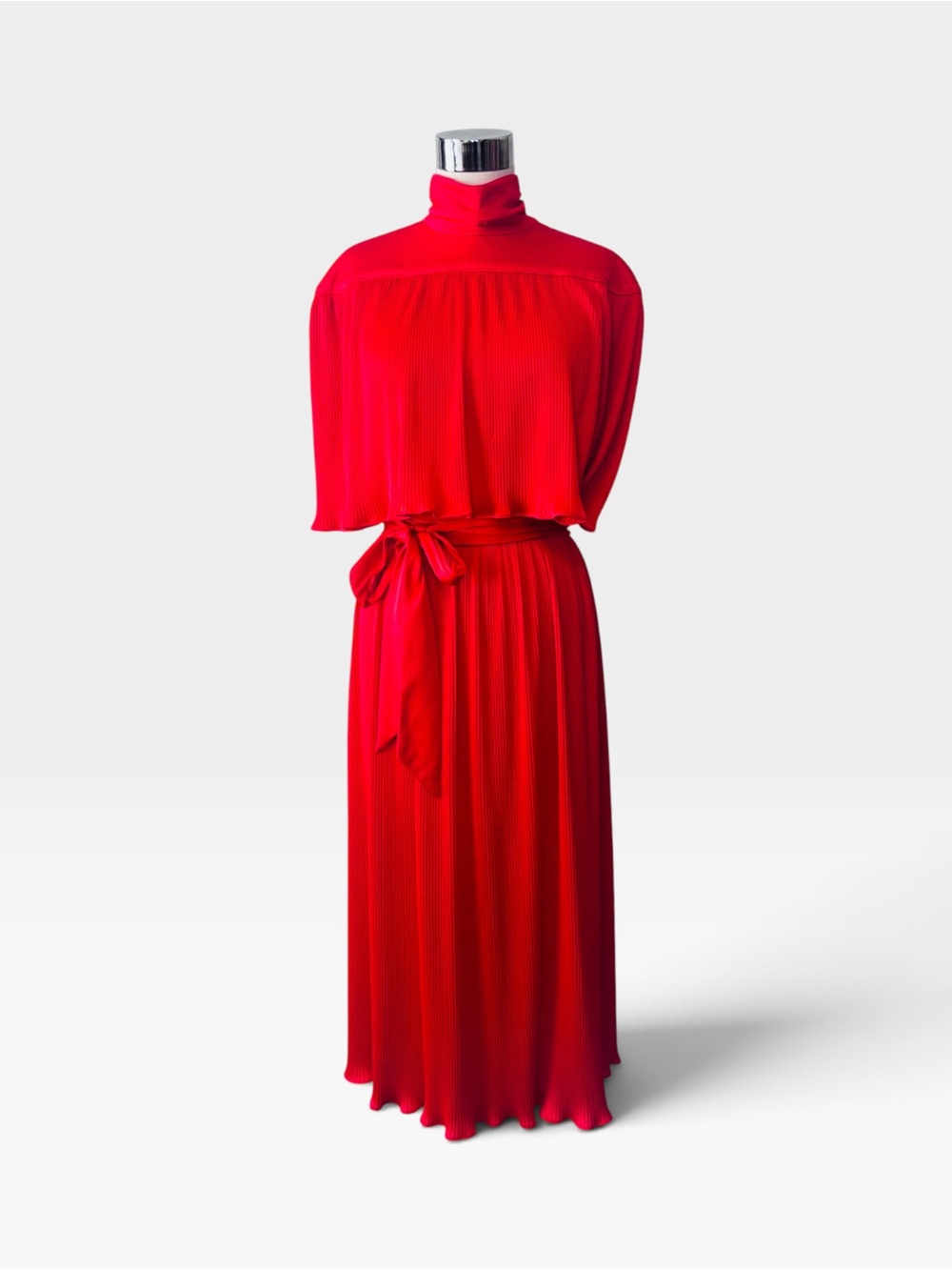 Lilli Diamond California 70s Vintage Red Accordion Pleated Cape Dress Belted